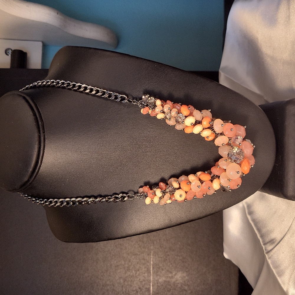 209. Simply Vera Coral Pink Peach Beaded Necklace, 18-20"